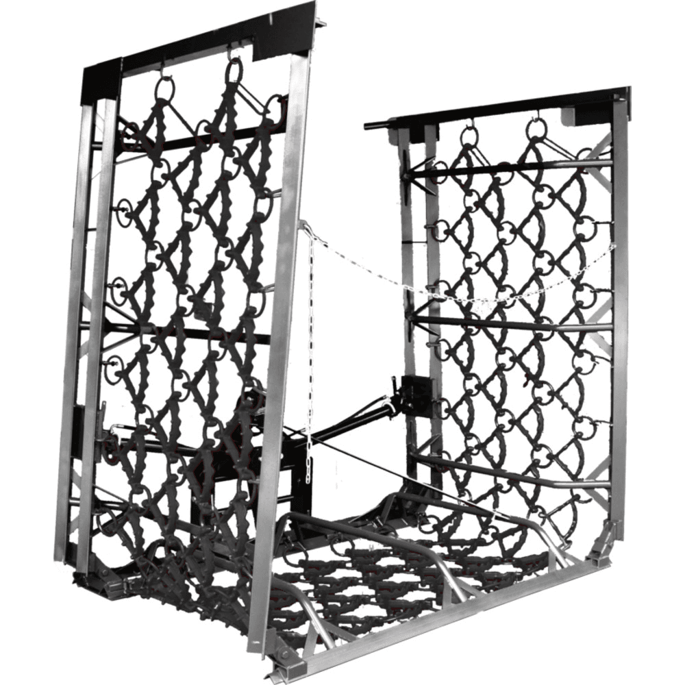 Ťažké lúčne brány od výrobcu Metal-Technik so 4-radovou sieťou a hydraulickým skladaním